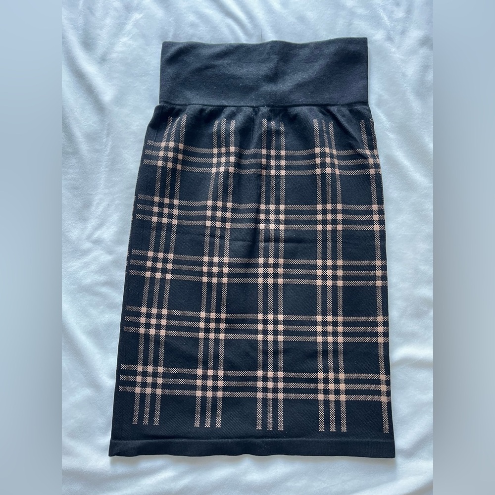 Plaid Pencil Skirt in Black and Pink